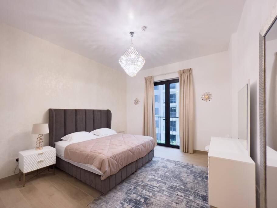 Lovely 2-Bedroom Vacation Home Near Beach Dubai Bagian luar foto